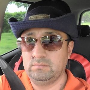 Meet your Posher, Luis